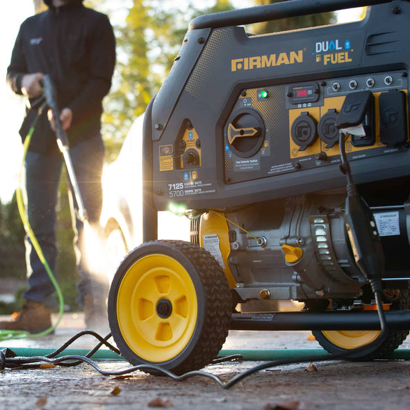 FIRMAN Model: H05752 7100/5700 Watt Dual Fuel Recoil Start Generator, Carb